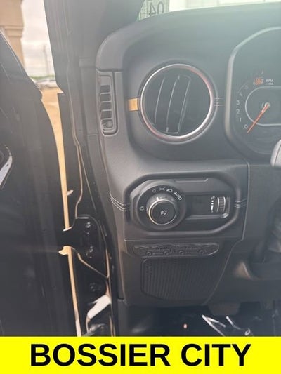 2024 Jeep Wrangler 4-Door Sahara 4x4