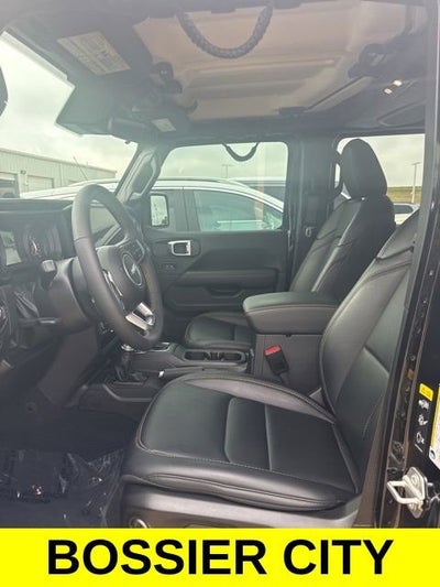 2024 Jeep Wrangler 4-Door Sahara 4x4