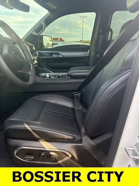 2023 Jeep Wagoneer Series II Carbide 4x4