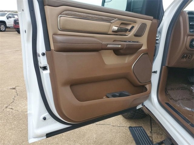 2019 RAM 1500 Longhorn Crew Cab 4x4 5'7" Box