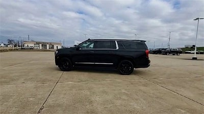 2022 GMC Yukon XL SLT