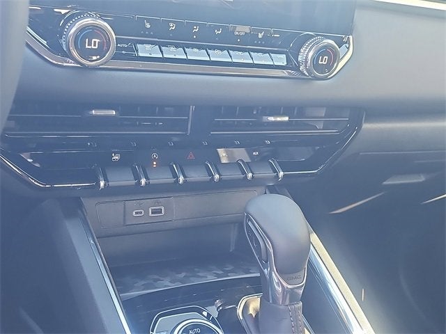 2025 GMC Canyon Elevation