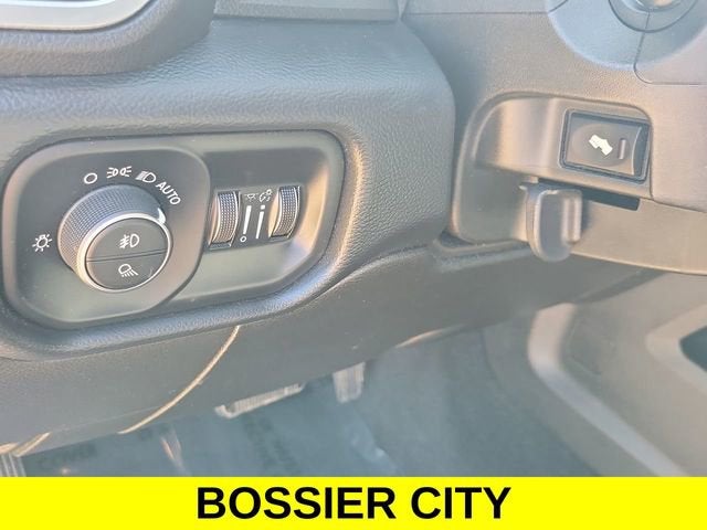 2019 RAM 3500 Big Horn Crew Cab 4x4 8' Box