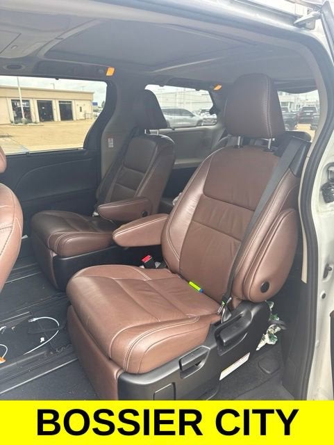 2018 Toyota Sienna XLE Auto Access Seat
