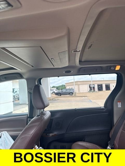 2018 Toyota Sienna XLE Auto Access Seat