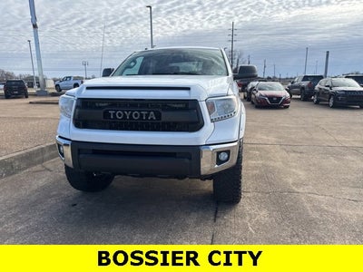 2016 Toyota Tundra SR5 5.7L V8