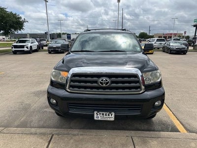 2016 Toyota Sequoia SR5 5.7L V8
